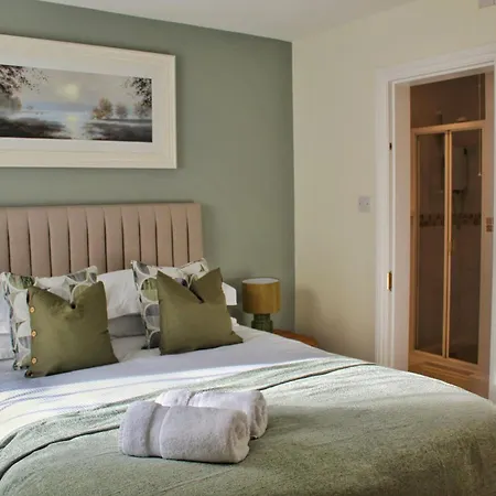 Azalea بيت للعطل *